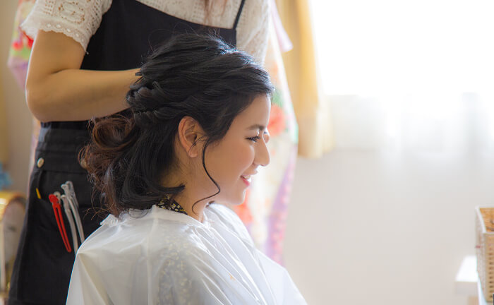 STEP04.撮影来店「ヘアメイク」