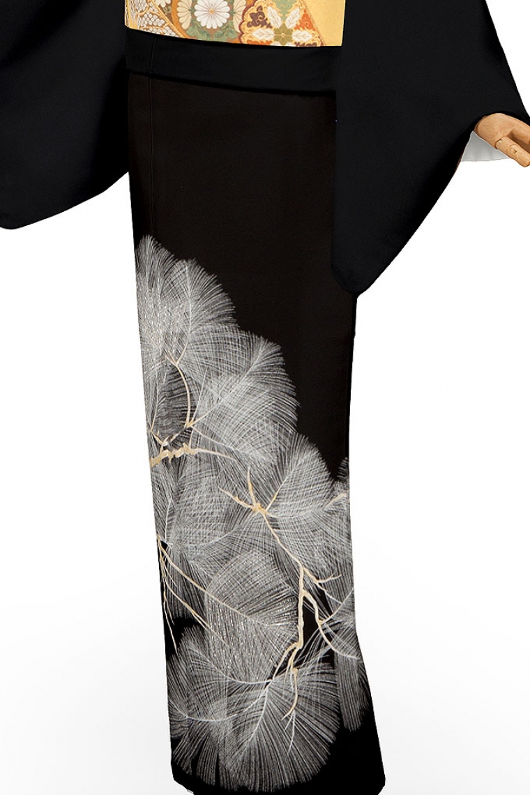 黒留袖レンタル 黒留袖Lサイズ 刺繍：松 五つ紋：桔梗｜着物レンタル 