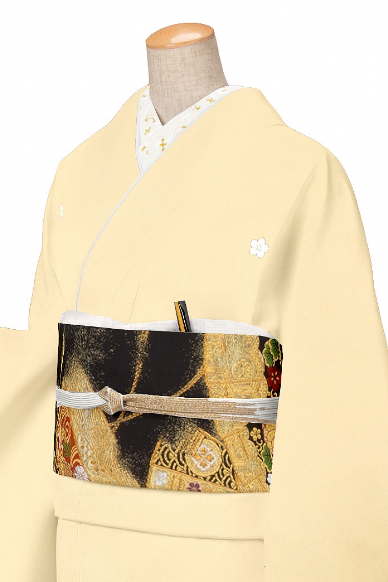 色留袖レンタル 色留袖Lサイズ 四季花と鶴 クリーム 五つ紋：桔梗 